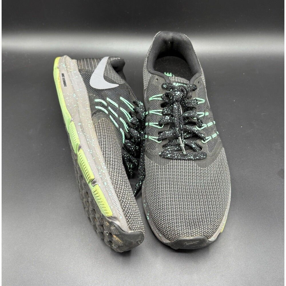 Women’s Nike Athletic Shoes / Size 9 / No Box